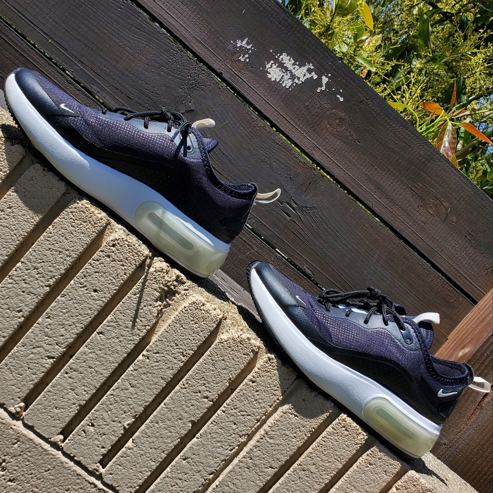 Nike AirMax Dia - Wmn's Size 7 but fits like 6.5 - Picture 5 of 9